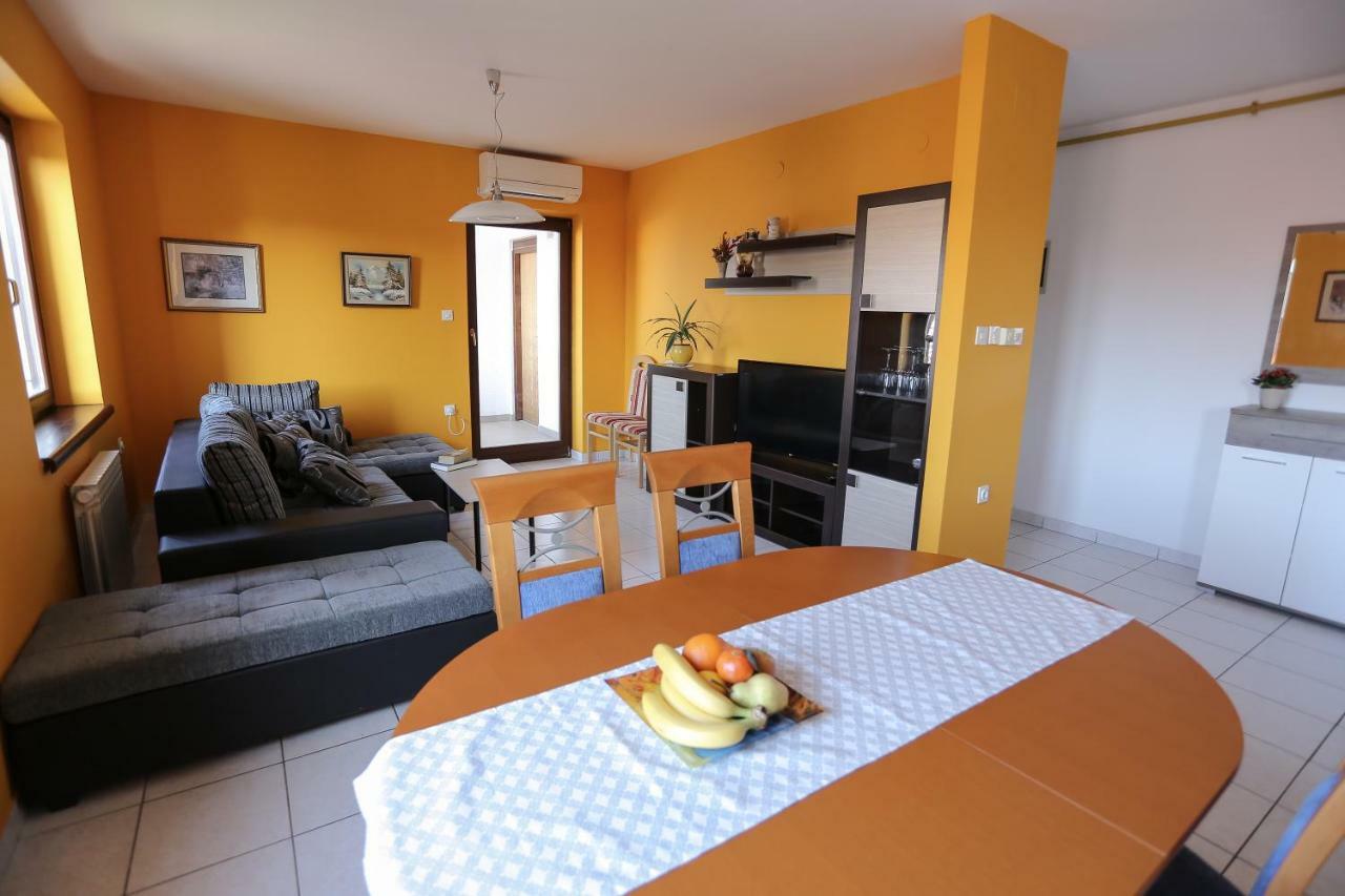 Apartment Sunny Place Pula Dış mekan fotoğraf