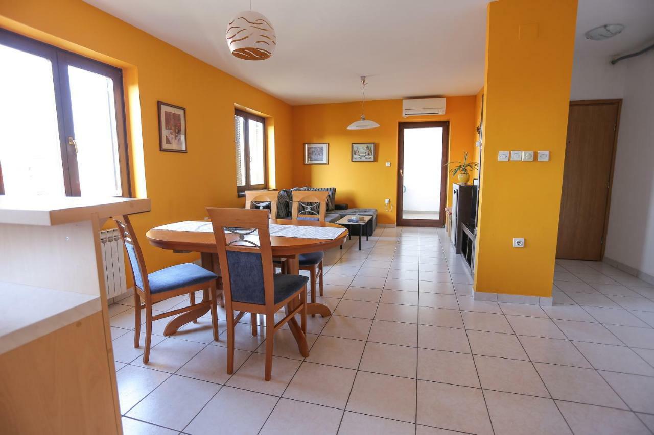 Apartment Sunny Place Pula Dış mekan fotoğraf